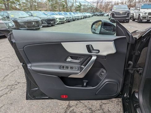 Used 2025 Mercedes-Benz CLA 250 4MATIC image 11