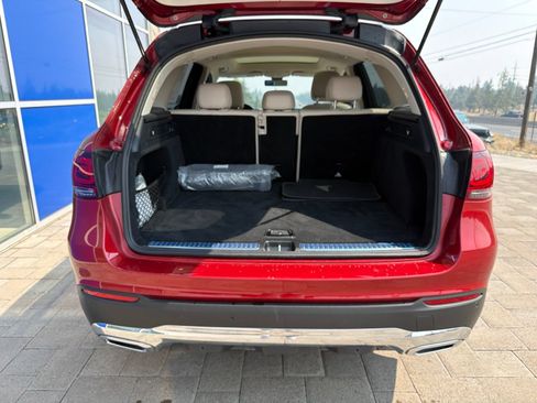 Used 2021 Mercedes-Benz GLC 300 4MATIC image 9
