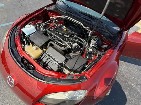 Used 2009 MAZDA MX-5 Miata Grand Touring w/ Premium Pkg RWD image 32