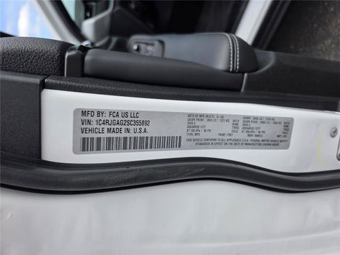 New 2025 Jeep Grand Cherokee Altitude image 58