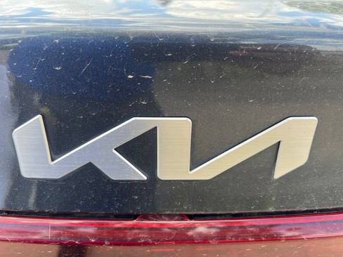Used 2024 Kia Forte LXS FWD image 10