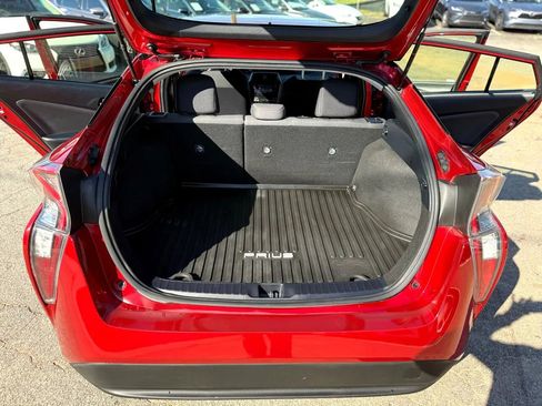 Used 2017 Toyota Prius Two image 32