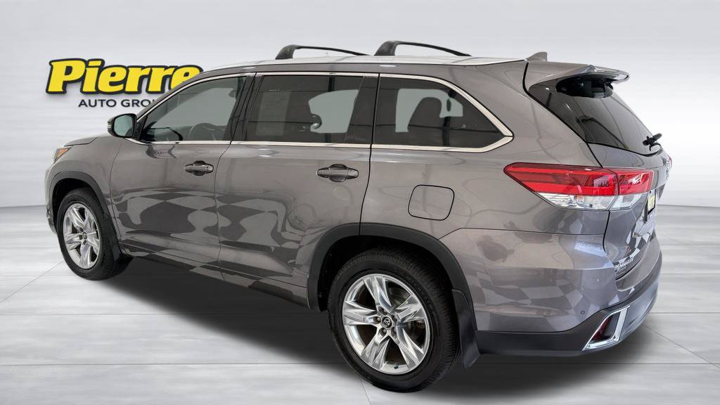 Used 2018 Toyota Highlander Limited AWD/4WD image 2