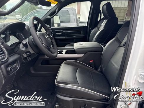 New 2025 RAM 2500 Laramie AWD/4WD image 11