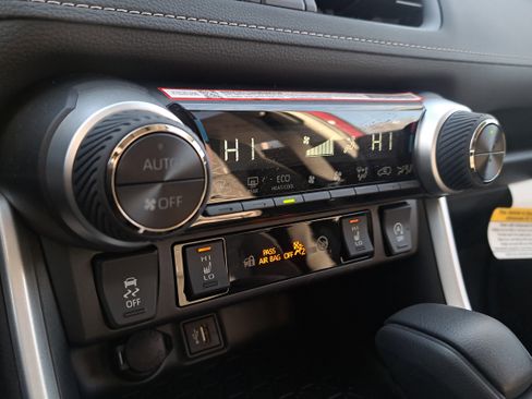 New 2025 Toyota RAV4 XLE w/ Convenience Package image 22