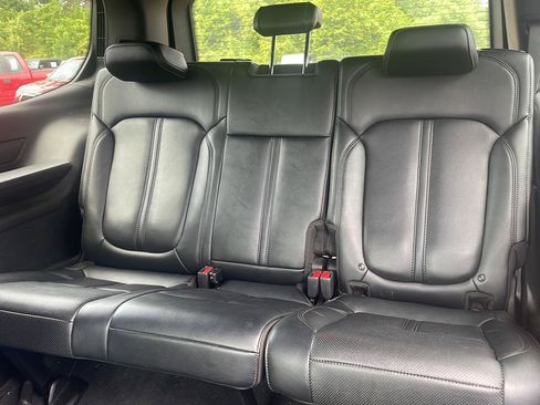 Used 2022 Jeep Wagoneer Series II w/ Flexible Seating Group AWD/4WD image 6