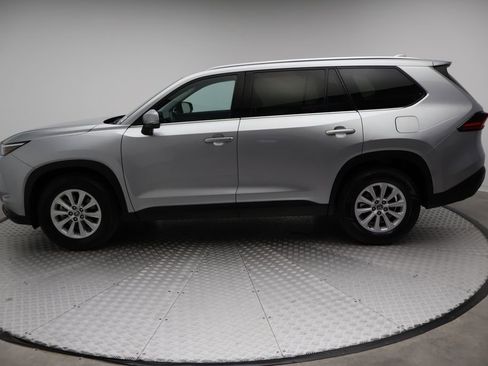 Certified 2025 Toyota Grand Highlander AWD image 12