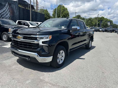Used 2025 Chevrolet Silverado 1500 LT AWD/4WD image 7