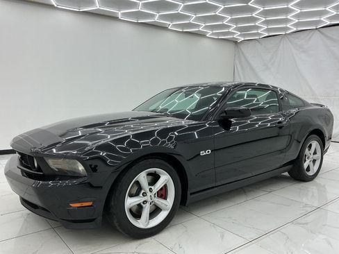 Used 2012 Ford Mustang GT RWD image 6