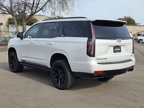 Used 2023 Cadillac Escalade Sport Platinum w/ LPO, ONYX Package image 7