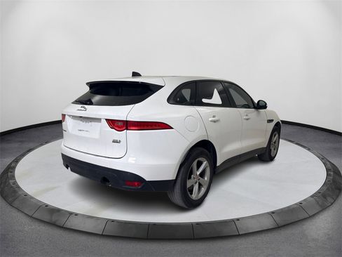 Used 2020 Jaguar F-PACE Premium image 5