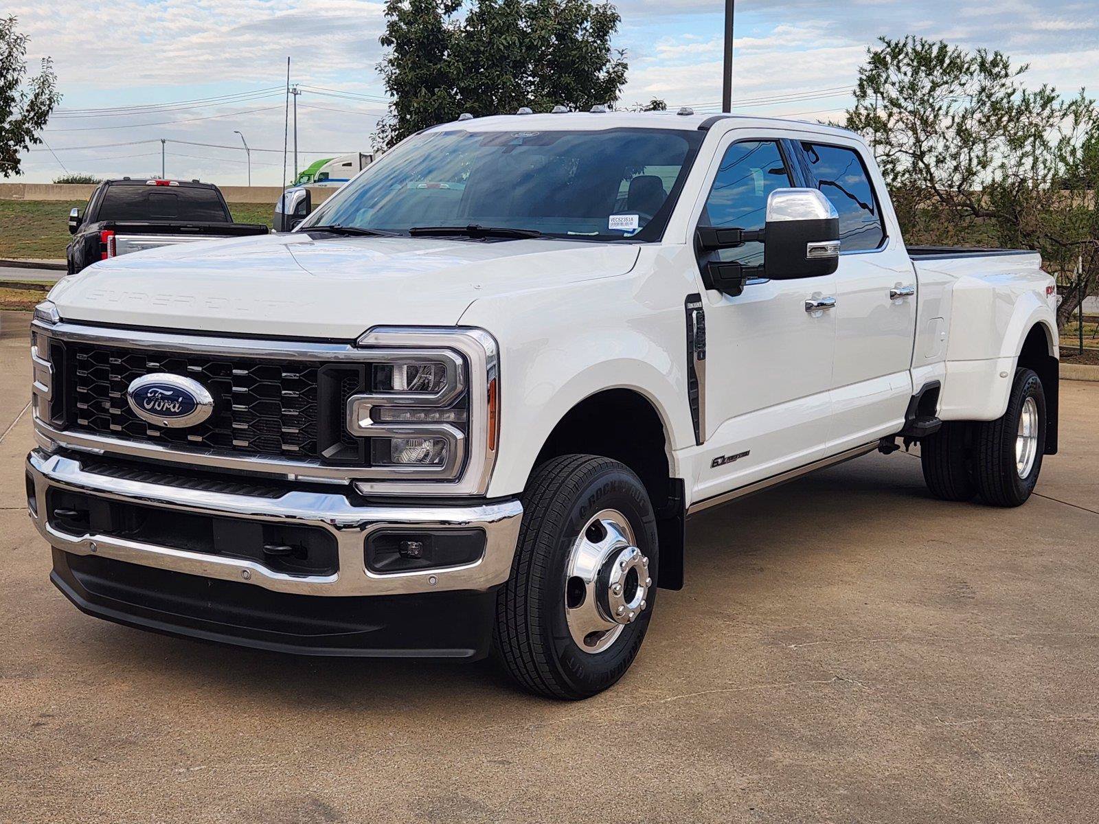 Used 2026 Ford F350 King Ranch w/ Chrome Package AWD/4WD image 2