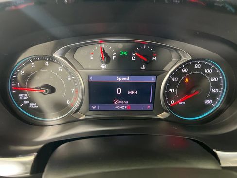 Used 2023 Chevrolet Traverse LT w/ LT Premium Package AWD/4WD image 24