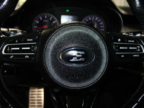 Used 2021 Kia Stinger GT AWD/4WD image 22