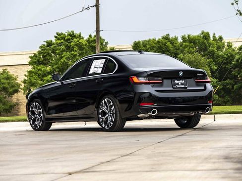 Used 2025 BMW 330i Sedan w/ Convenience Package image 2