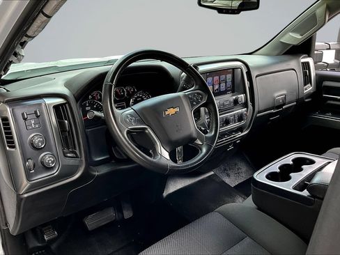 Used 2017 Chevrolet Silverado 1500 LT w/ LT Fleet Convenience Package AWD/4WD image 16