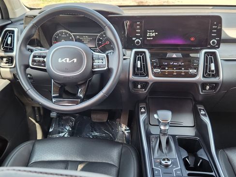 Used 2023 Kia Sorento S AWD/4WD image 13