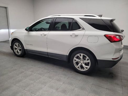 Used 2018 Chevrolet Equinox LT image 3