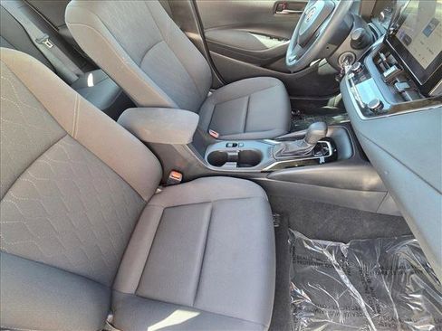 Used 2024 Toyota Corolla LE FWD image 19