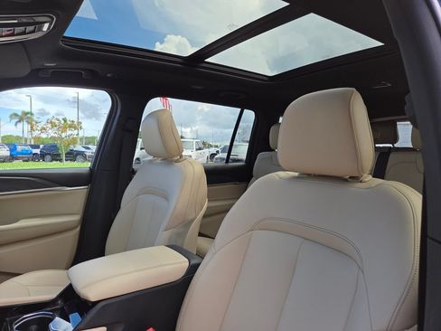Used 2023 Jeep Grand Cherokee L Limited RWD image 29
