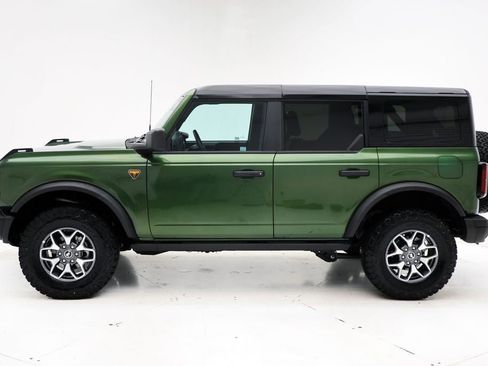 Used 2025 Ford Bronco Badlands image 6