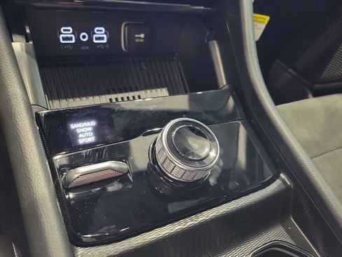 New 2026 Jeep Grand Cherokee Altitude AWD/4WD image 20