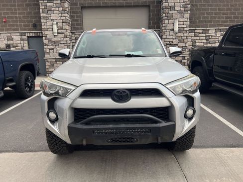 Used 2015 Toyota 4Runner SR5 AWD/4WD image 8