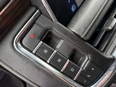 Used 2023 Chevrolet Tahoe Premier image 23