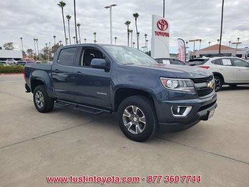 Used 2019 Chevrolet Colorado Z71 AWD/4WD image 2