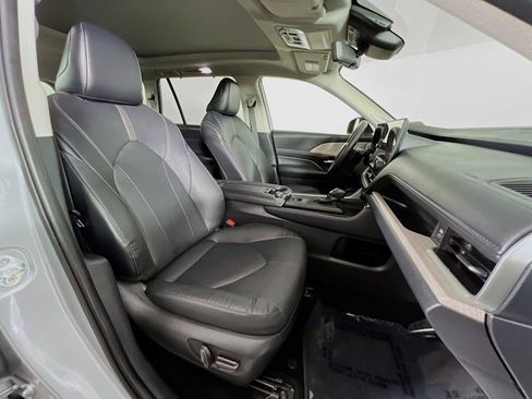 Used 2024 Toyota Grand Highlander Platinum image 30