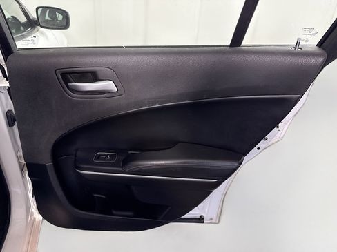 Used 2020 Dodge Charger SXT w/ Leather Interior Group image 28