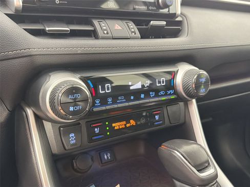 Used 2019 Toyota RAV4 Limited w/ Cold Weather Package FWD image 16