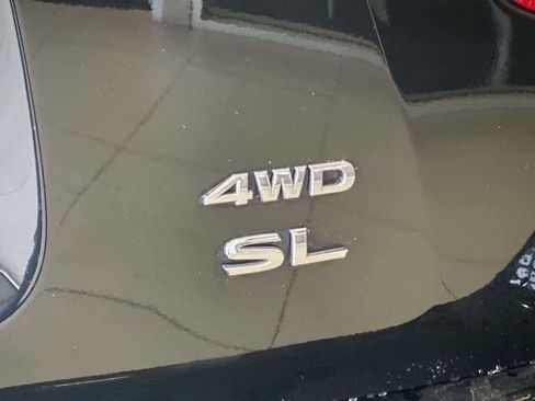 Used 2019 Nissan Pathfinder SL AWD/4WD image 12