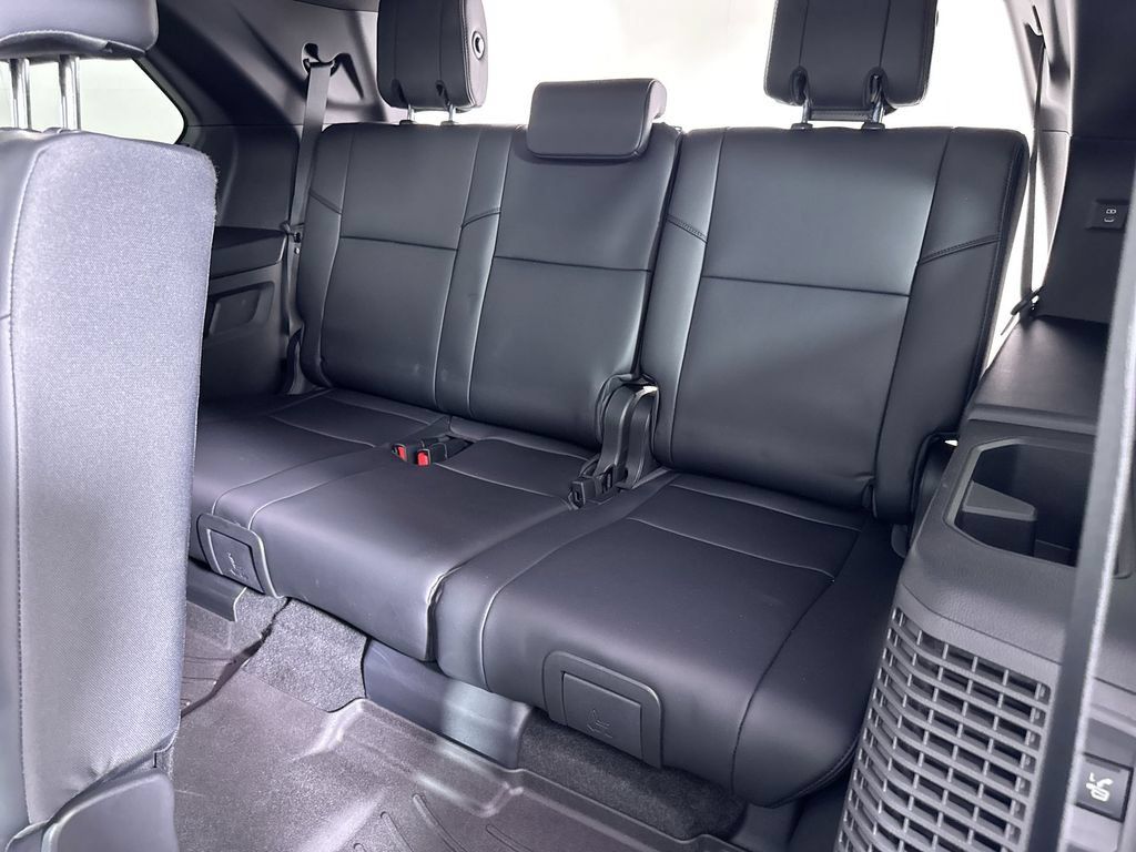 Used 2025 Toyota Sequoia Limited AWD/4WD image 24