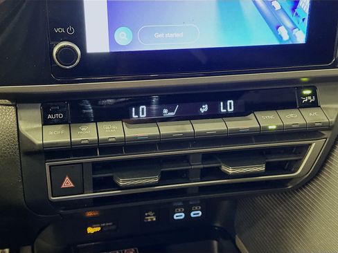 Used 2025 Toyota Camry SE FWD image 24