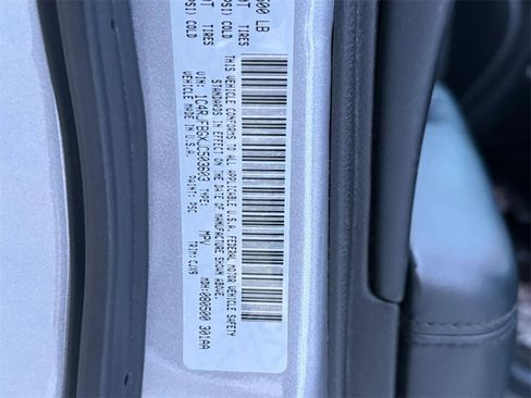 Used 2018 Jeep Grand Cherokee Limited image 24