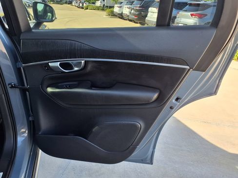 Used 2020 Volvo XC90 T6 Momentum AWD/4WD image 22