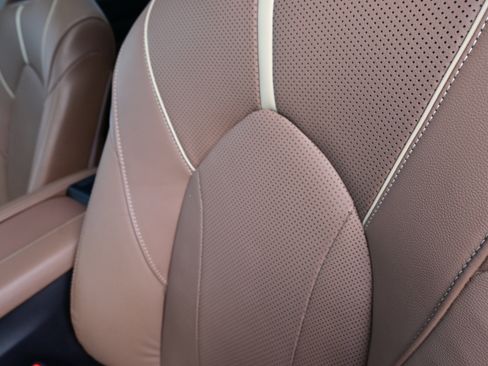 Used 2025 Toyota Grand Highlander AWD image 28