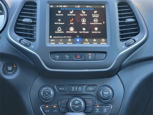 Certified 2023 Jeep Cherokee Altitude Lux image 27