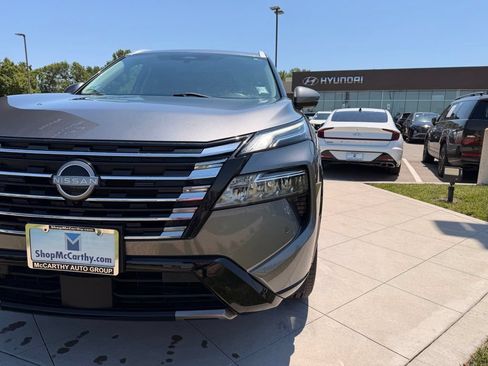 Used 2024 Nissan Rogue Platinum AWD/4WD image 15