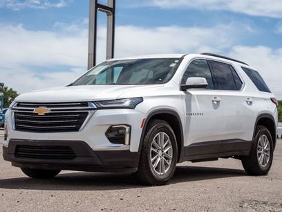 Used 2023 Chevrolet Traverse LT