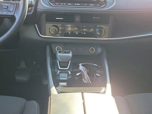 Certified 2023 Nissan Rogue S FWD image 19