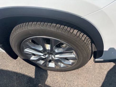Used 2022 Toyota Highlander Limited AWD/4WD image 9