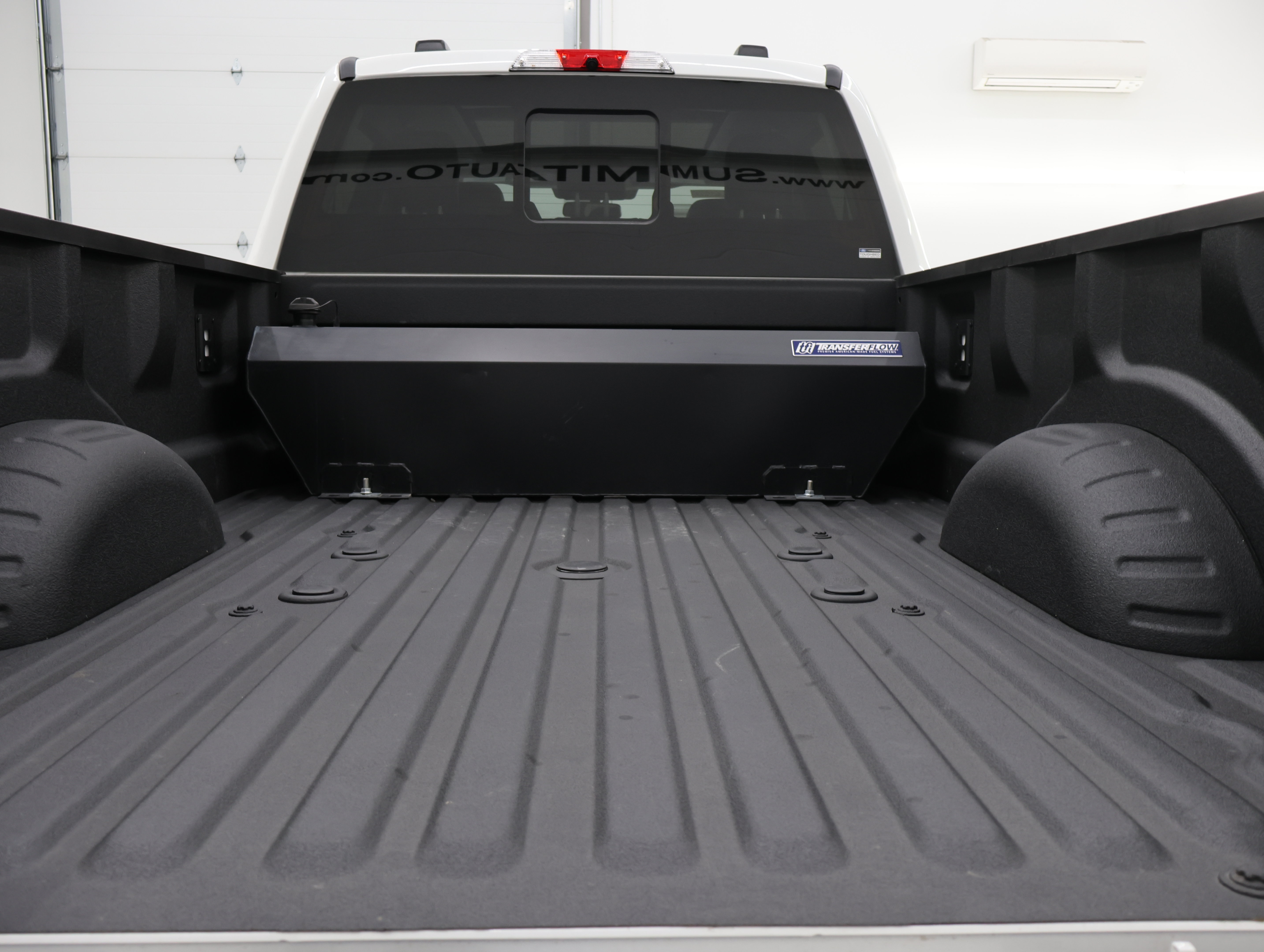 Used 2024 Ford F350 Limited w/ FX4 Off-Road Package AWD/4WD image 33