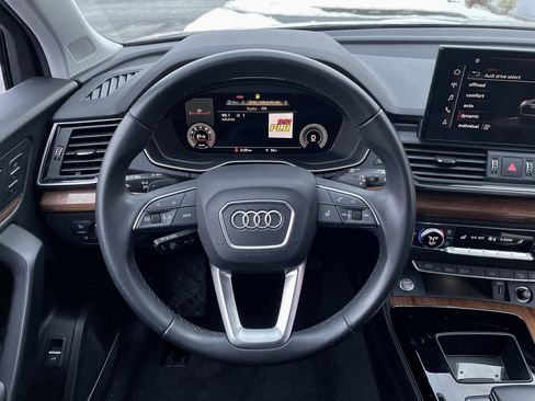 Certified 2023 Audi Q5 2.0T Premium Plus w/ Premium Plus Package AWD/4WD image 9