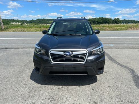 Used 2019 Subaru Forester Premium w/ All-Weather Package AWD/4WD image 3