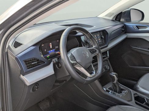 Used 2022 Volkswagen Taos SE image 12