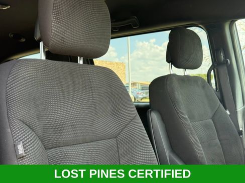 Used 2020 Dodge Grand Caravan SE FWD image 24
