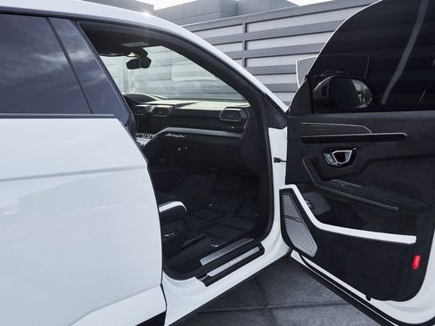 Used 2024 Lamborghini Urus Performante image 27