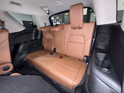 New 2025 Nissan Pathfinder Platinum image 34